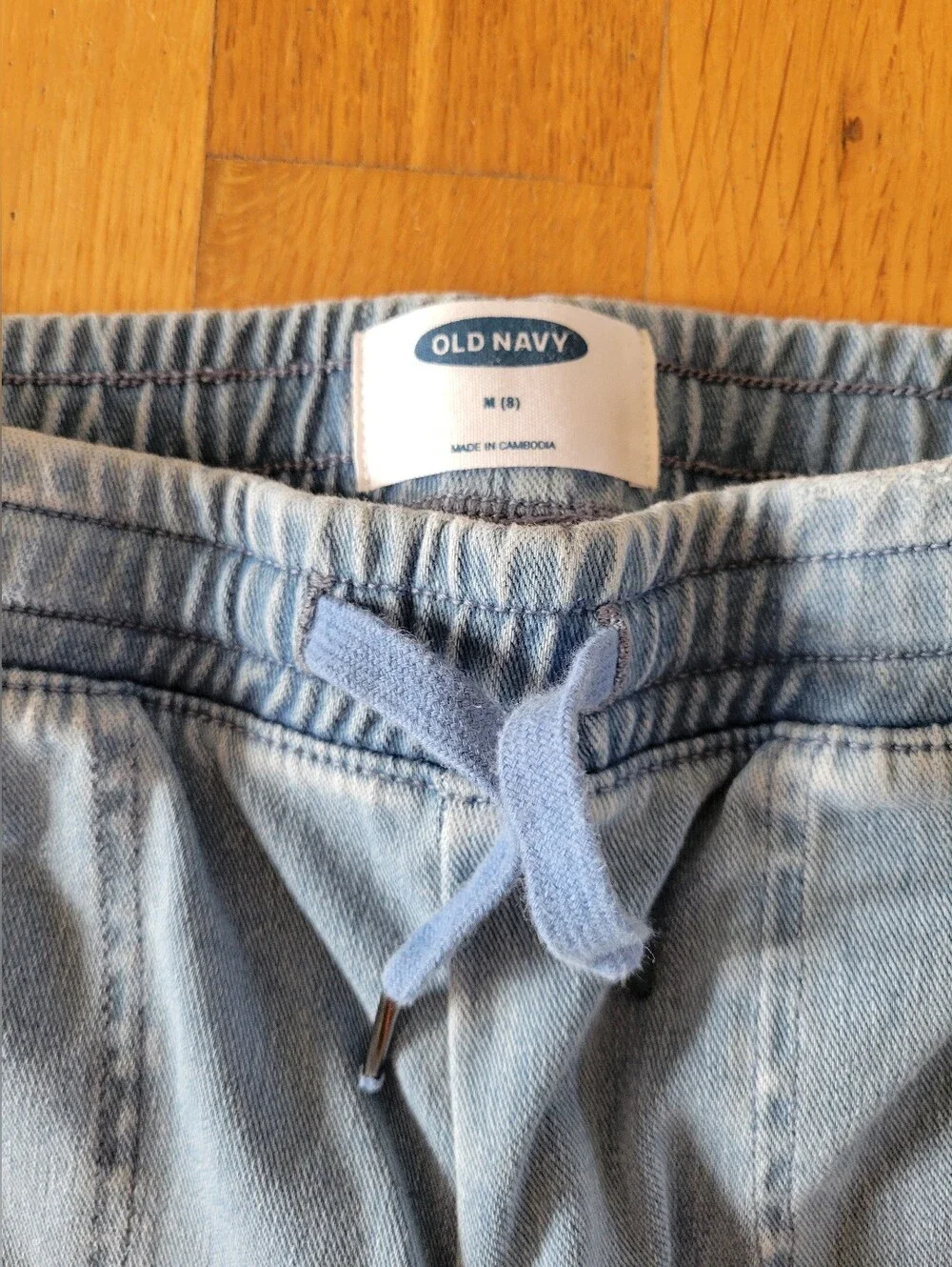 Girls size 8 Old Navy Light Wash Drawstring Waist pull on denim pants
